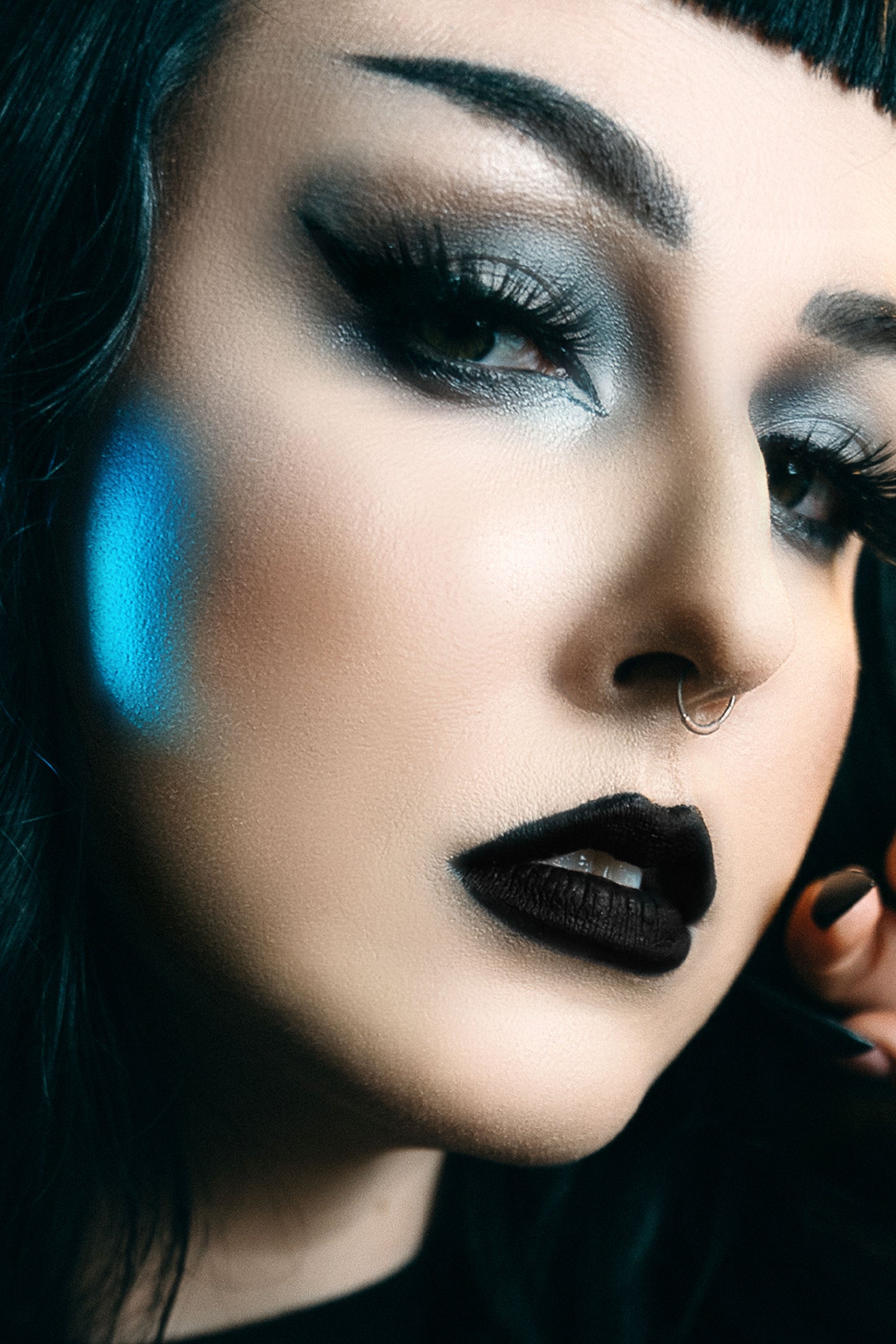 NEW! SPOOKY GIRL LIP LINER