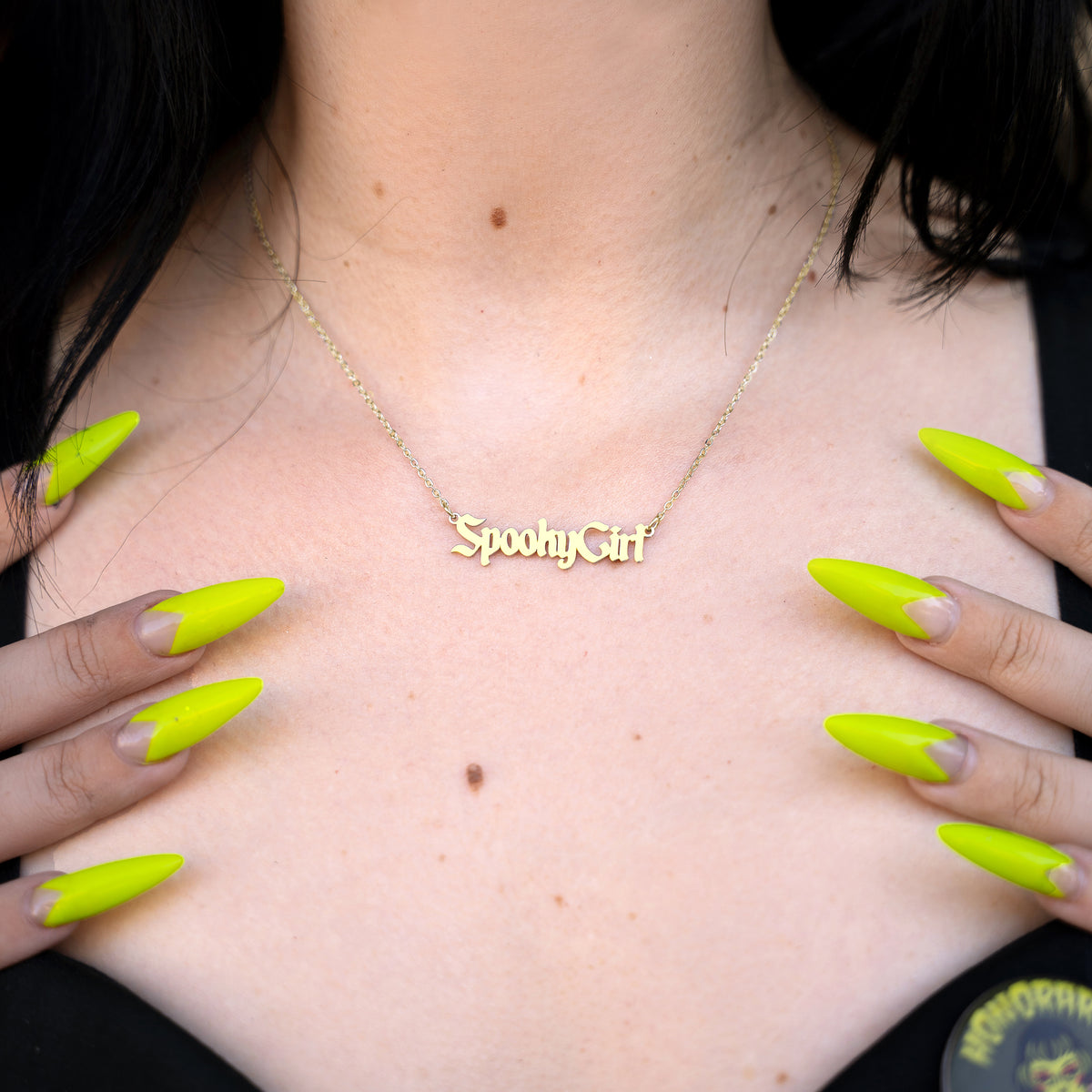 SPOOKY GIRL NECKLACE