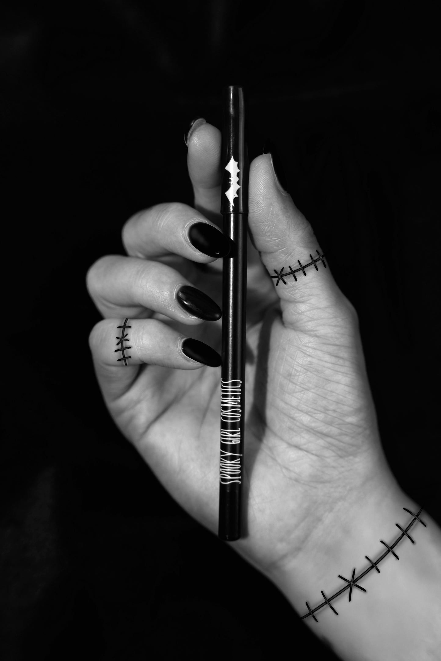 NEW! SPOOKY GIRL LIP LINER